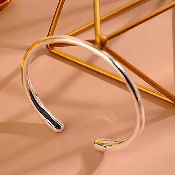 Elegant Sterling SILVER Open Cuff Bracelet - Picture 5 of 7